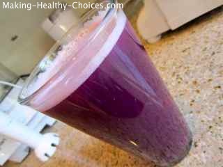 Green Juice with Purple Cabbage